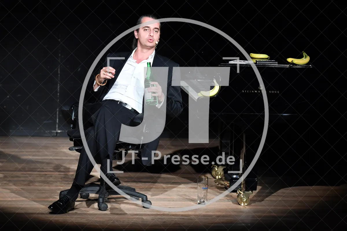 14.10.2017 - Hagen Rether - Liebe