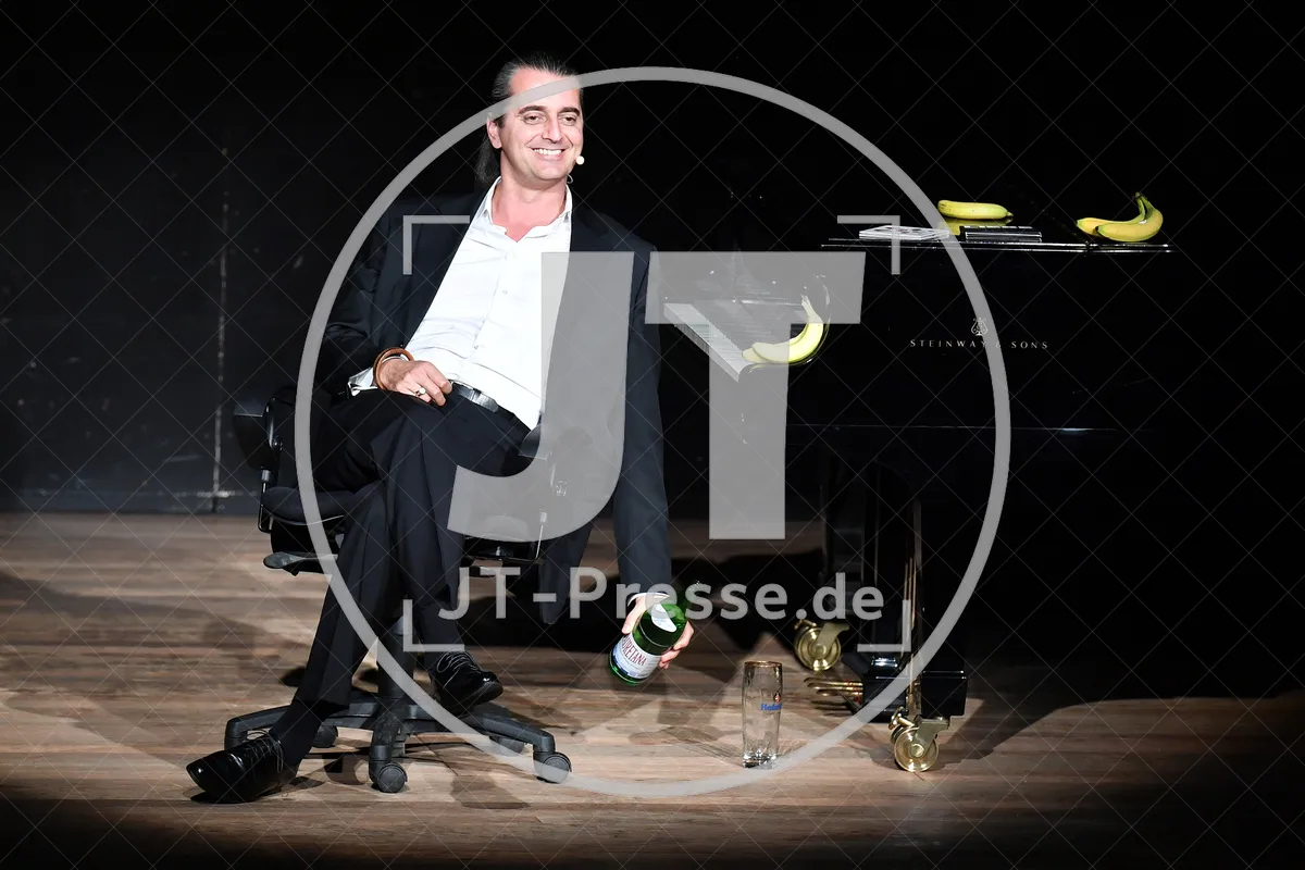 14.10.2017 - Hagen Rether - Liebe