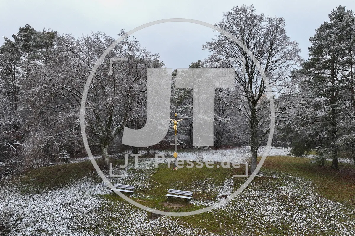 Erster Schnee im Altmühltal am 03.12.2022