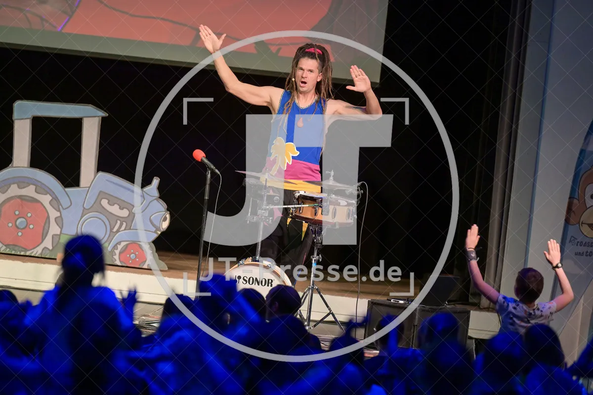 Happy Jungle Show - die kunterbunte Urwaldshow mit Rodscha und Tom am 13.04.2024 im Alten Stadttheater in Eichstätt.
