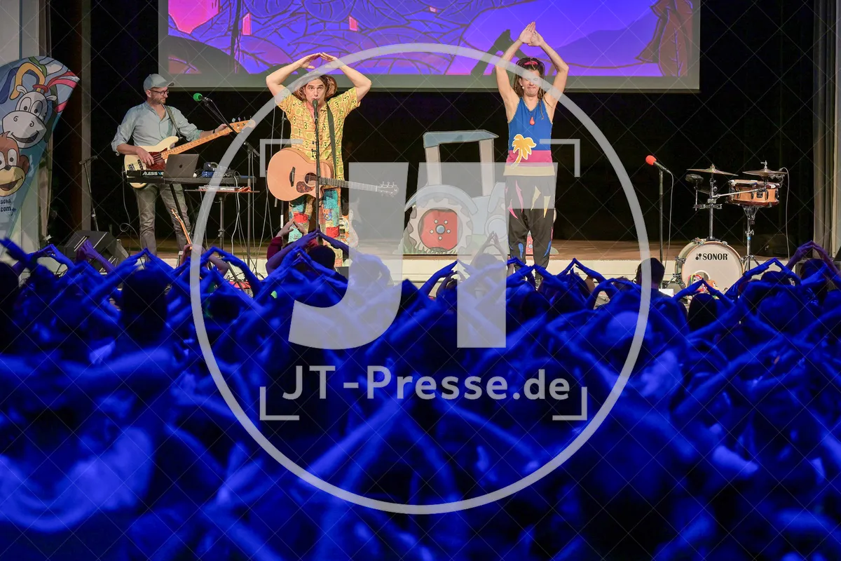 Happy Jungle Show - die kunterbunte Urwaldshow mit Rodscha und Tom am 13.04.2024 im Alten Stadttheater in Eichstätt.
