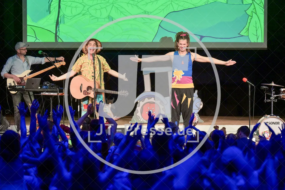 Happy Jungle Show - die kunterbunte Urwaldshow mit Rodscha und Tom am 13.04.2024 im Alten Stadttheater in Eichstätt.