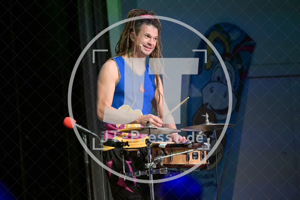 Happy Jungle Show - die kunterbunte Urwaldshow mit Rodscha und Tom am 13.04.2024 im Alten Stadttheater in Eichstätt.
