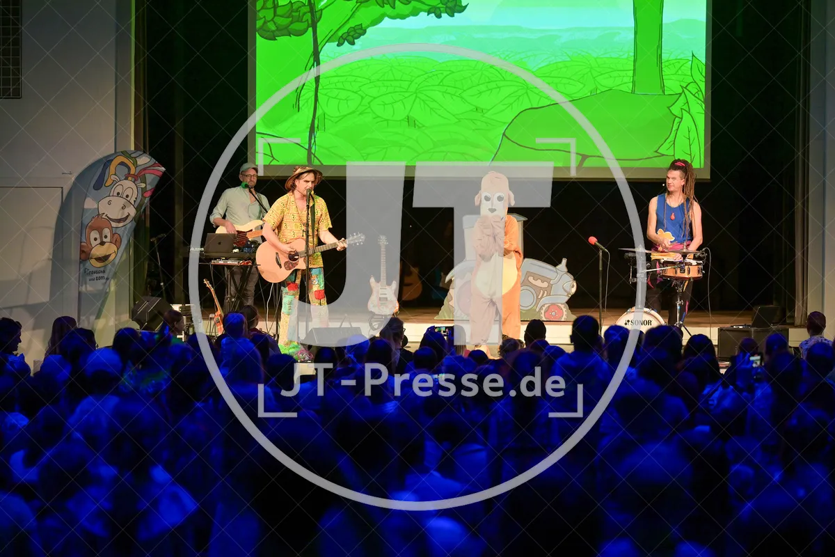 Happy Jungle Show - die kunterbunte Urwaldshow mit Rodscha und Tom am 13.04.2024 im Alten Stadttheater in Eichstätt.