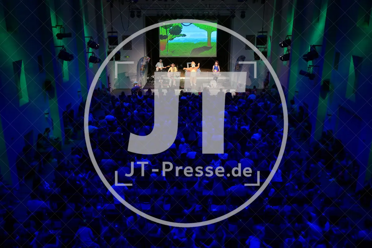 Happy Jungle Show - die kunterbunte Urwaldshow mit Rodscha und Tom am 13.04.2024 im Alten Stadttheater in Eichstätt.