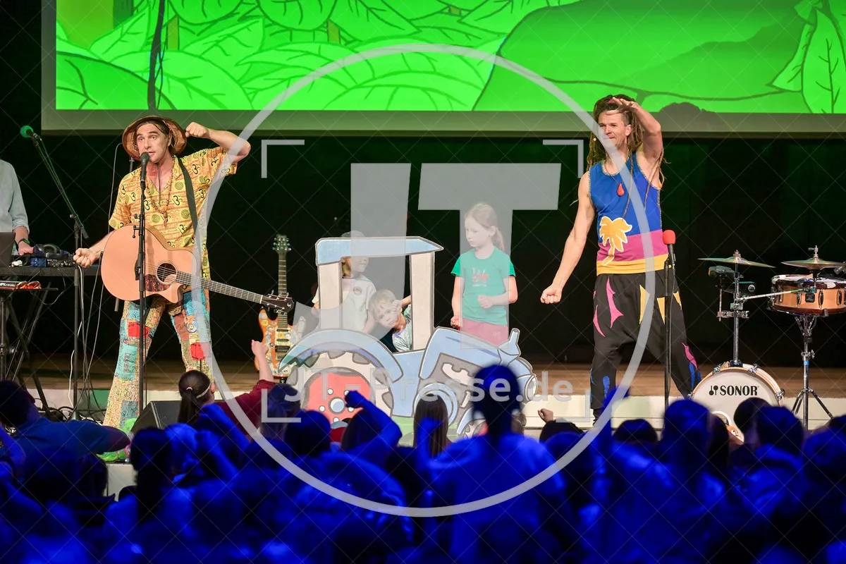 Happy Jungle Show - die kunterbunte Urwaldshow mit Rodscha und Tom am 13.04.2024 im Alten Stadttheater in Eichstätt.