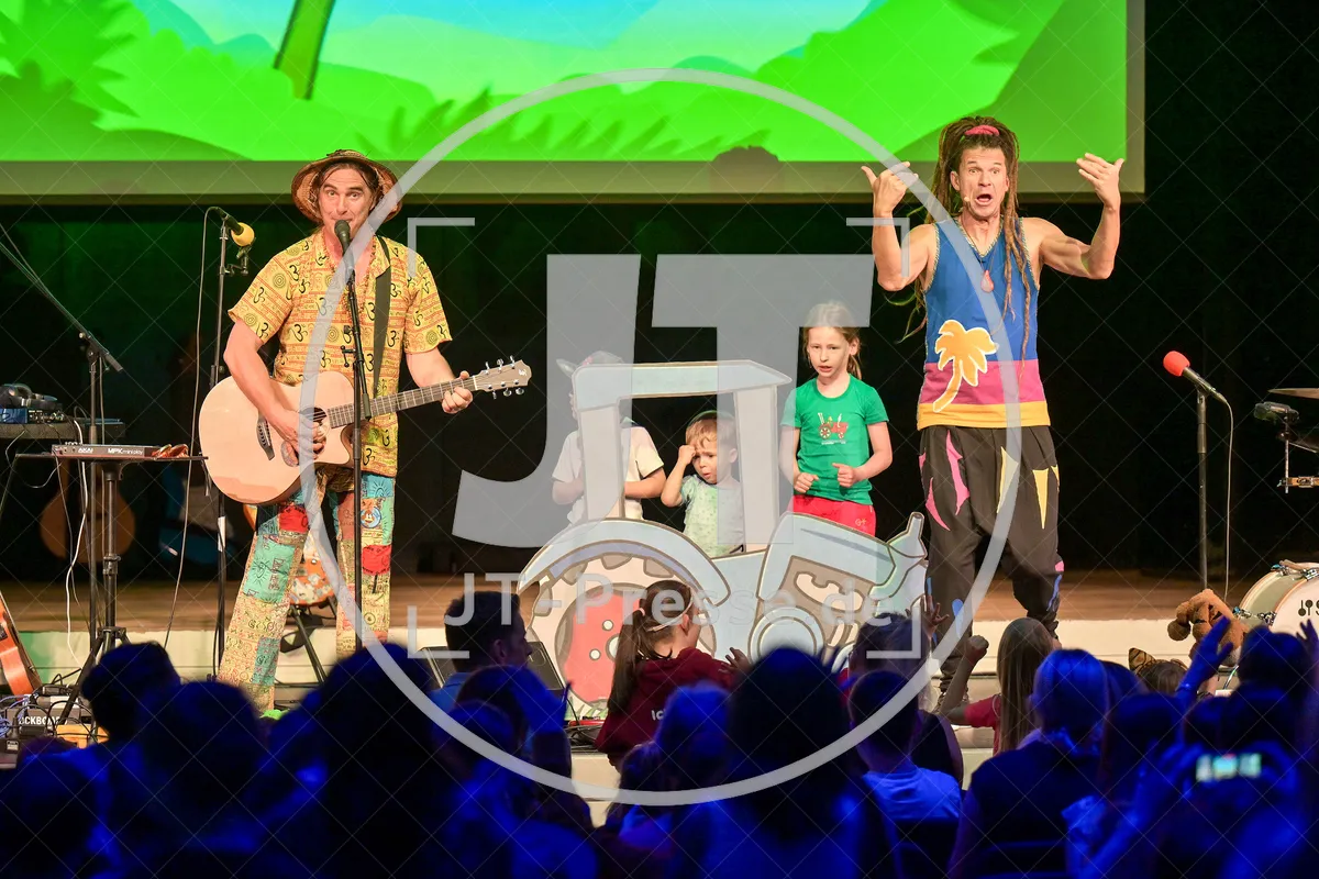 Happy Jungle Show - die kunterbunte Urwaldshow mit Rodscha und Tom am 13.04.2024 im Alten Stadttheater in Eichstätt.