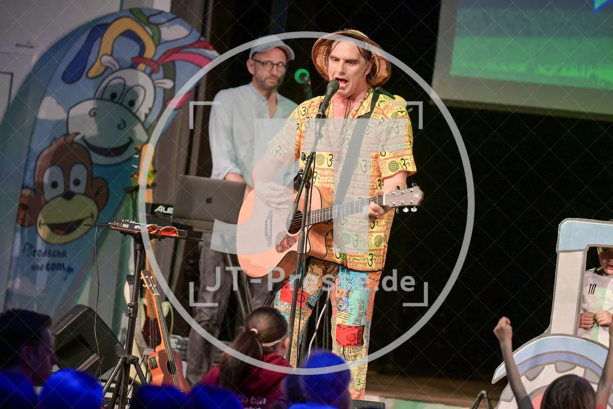 Happy Jungle Show - die kunterbunte Urwaldshow mit Rodscha und Tom am 13.04.2024 im Alten Stadttheater in Eichstätt.