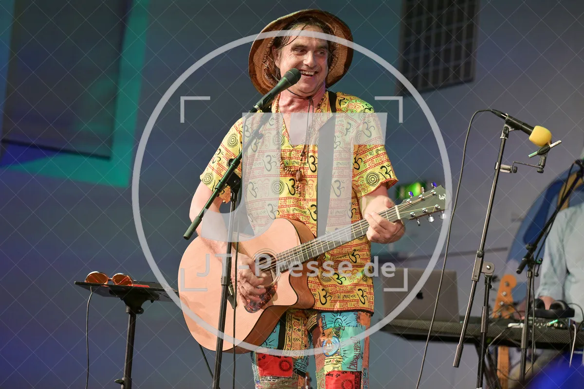 Happy Jungle Show - die kunterbunte Urwaldshow mit Rodscha und Tom am 13.04.2024 im Alten Stadttheater in Eichstätt.