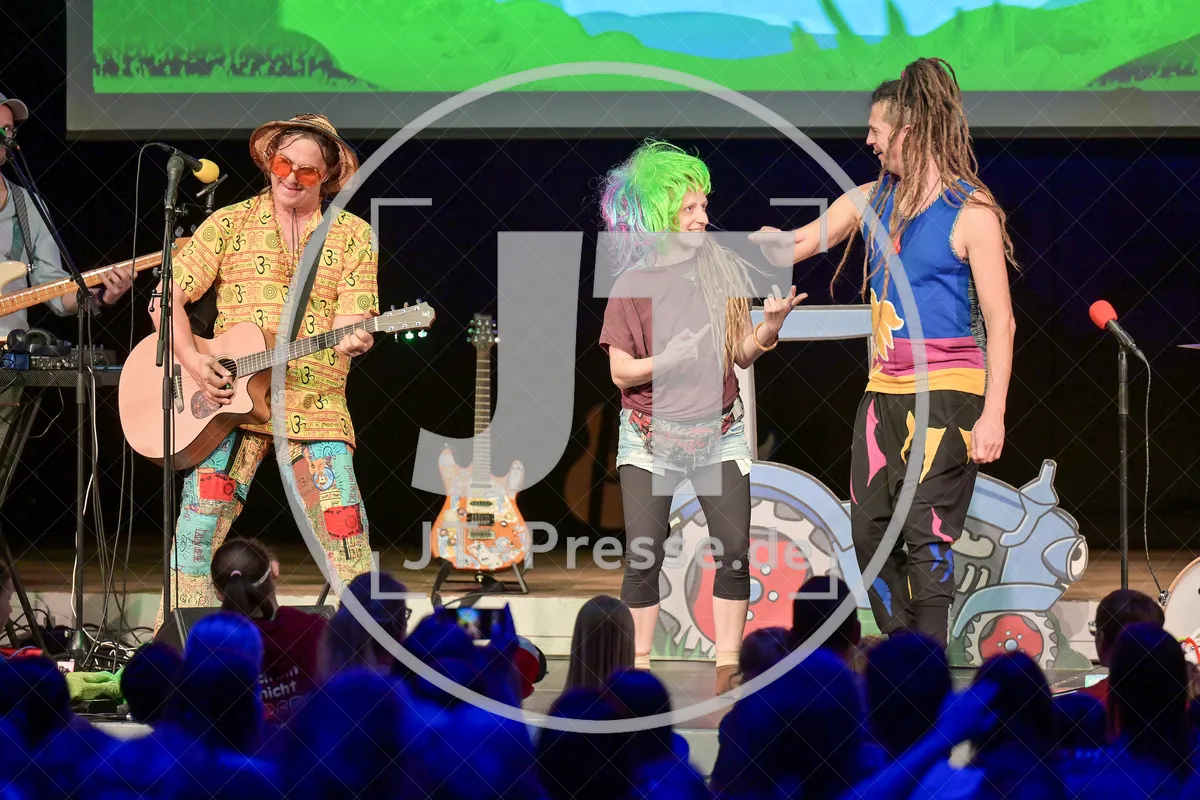 Happy Jungle Show - die kunterbunte Urwaldshow mit Rodscha und Tom am 13.04.2024 im Alten Stadttheater in Eichstätt.