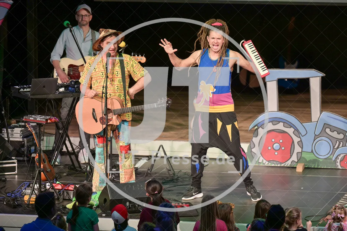 Happy Jungle Show - die kunterbunte Urwaldshow mit Rodscha und Tom am 13.04.2024 im Alten Stadttheater in Eichstätt.
