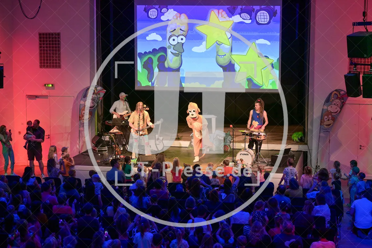 Happy Jungle Show - die kunterbunte Urwaldshow mit Rodscha und Tom am 13.04.2024 im Alten Stadttheater in Eichstätt.