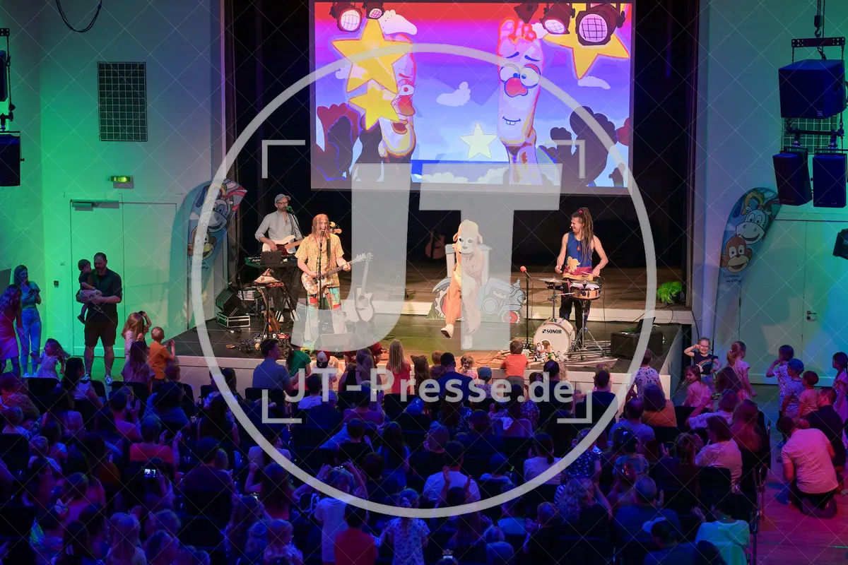 Happy Jungle Show - die kunterbunte Urwaldshow mit Rodscha und Tom am 13.04.2024 im Alten Stadttheater in Eichstätt.