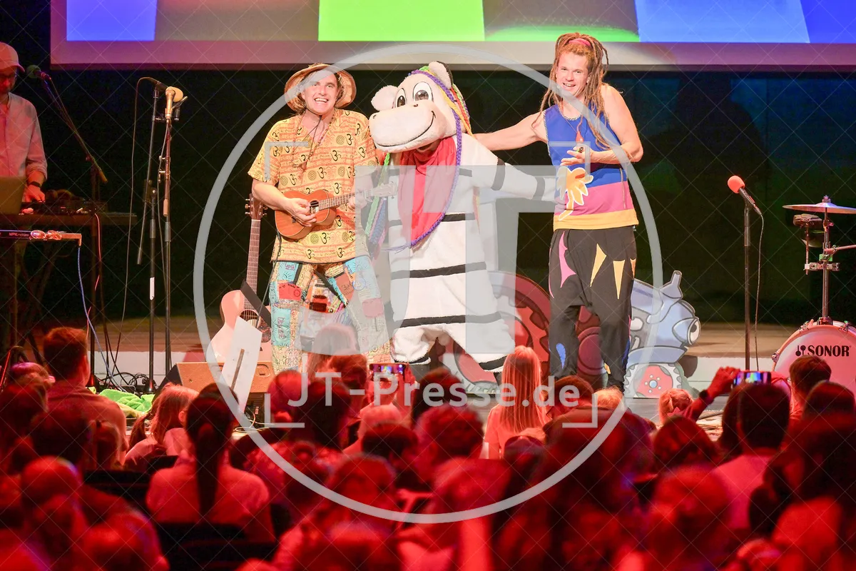 Happy Jungle Show - die kunterbunte Urwaldshow mit Rodscha und Tom am 13.04.2024 im Alten Stadttheater in Eichstätt.