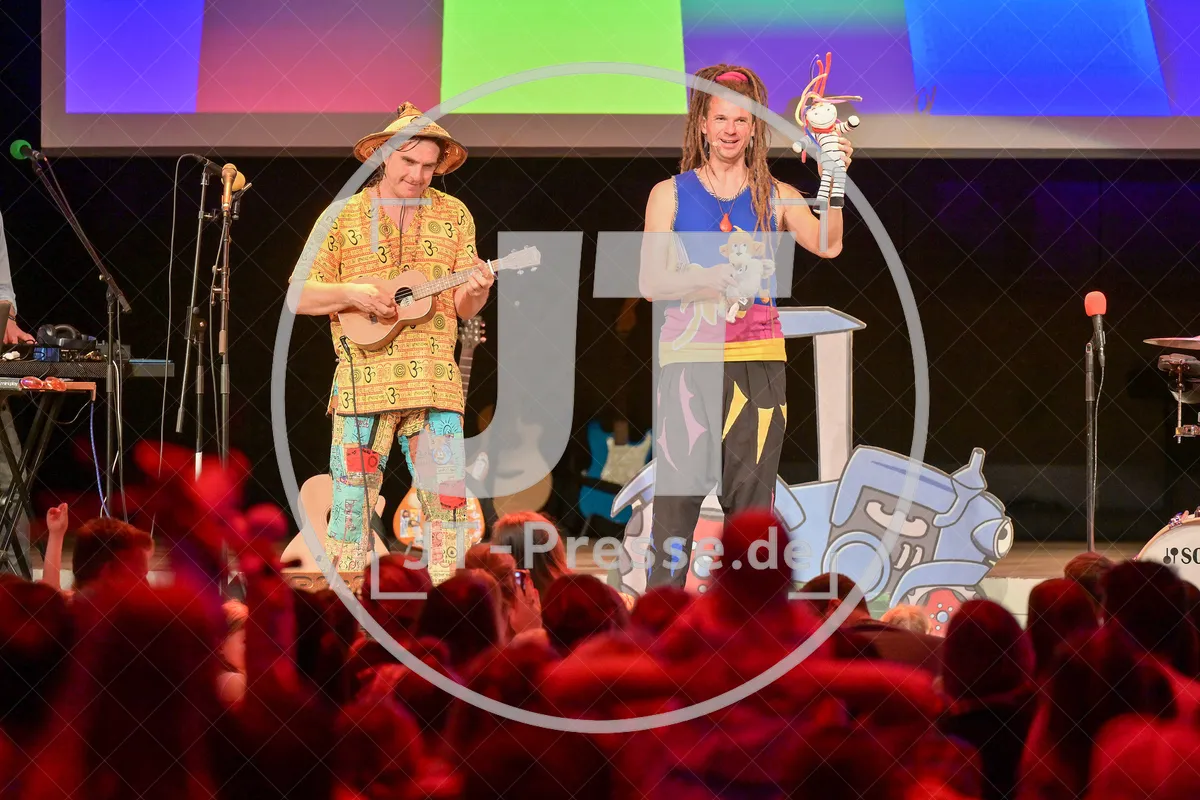 Happy Jungle Show - die kunterbunte Urwaldshow mit Rodscha und Tom am 13.04.2024 im Alten Stadttheater in Eichstätt.