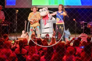 Happy Jungle Show - die kunterbunte Urwaldshow mit Rodscha und Tom am 13.04.2024 im Alten Stadttheater in Eichstätt.